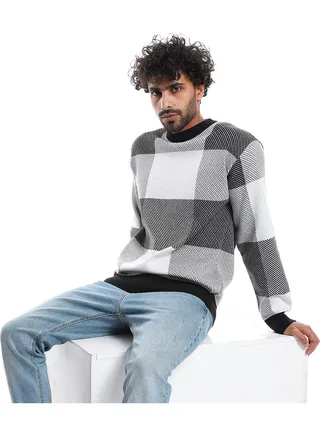 Windowpane Pattern Round Collar Knit Pullover _ Black & OffWhite 