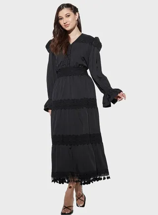 V-Neck Lace Detailed Tiered Dress 