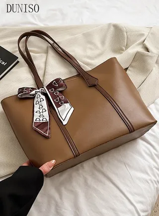 Women's Shoulder Tote Bag Faux Leather Handbag for Women Large Capacity Messenger Fashionable Travel Shoulder Bag for Ladies Girls College Students 