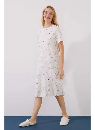 Nightdress with Women Voices print 