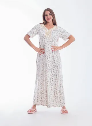 Distinctive nightgown 