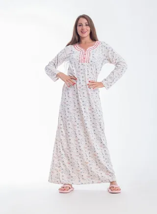 Distinctive nightgown 