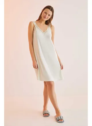 Lace strappy nightgown 