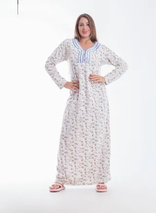 Distinctive nightgown 