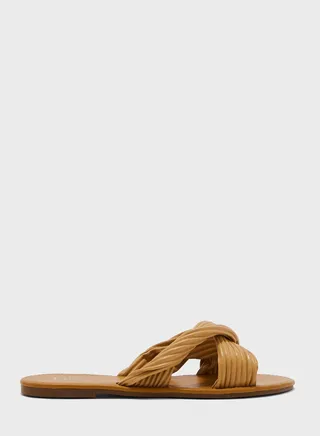 Ribbed Twisted Flat Sandal
