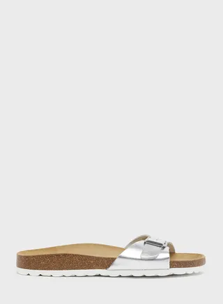 Buckle Detail Leather Sandals 