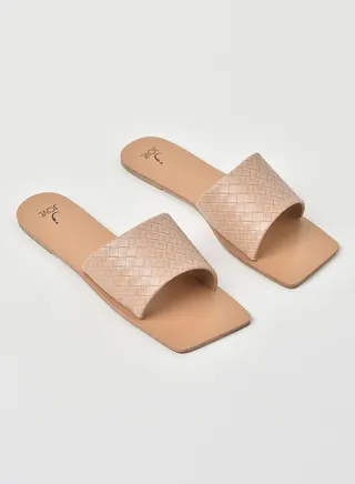 Quilted Pattern Broad Strap Flat Sandals Beige 