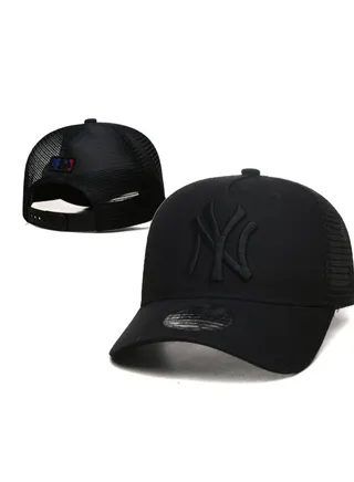 NEW ERA Indispensable Style Companion: Popular, Clean, and Youthful Baseball Cap 