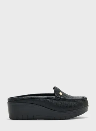 Round Shape Flat Moccasins