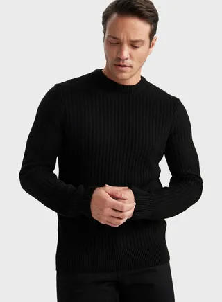 Crew Neck Knitted Sweater 