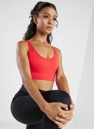 Mesh Detail Sports Bra With Cutout Back