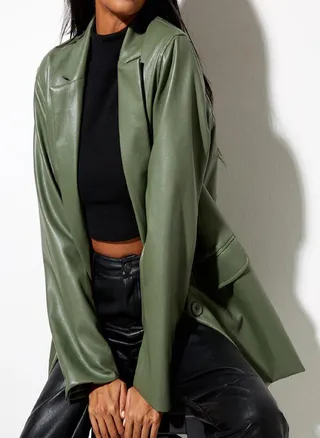 Womens Leather  Coat  Long Sleeve Lapel Faux  Leather Jacket on Front Trench Coat 