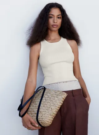 Round Neck Knitted Top 