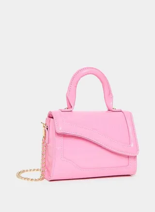 Curved Flap Textured Handbag with Chain Strap
