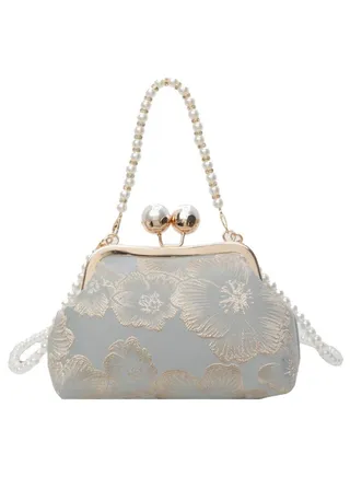Minimalist And Fashionable Dinner Bag 