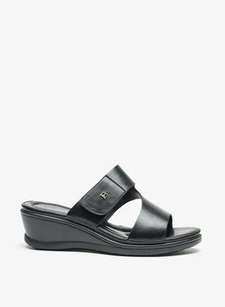 Women's Solid Slip-On Sandals With Wedge Heels 