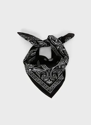 Classic Patterned Shawl