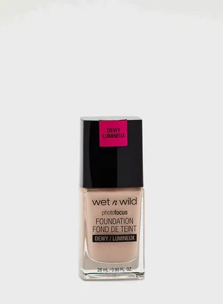 Wnw Photo Focus Dewy Foundation Nude Ivory
