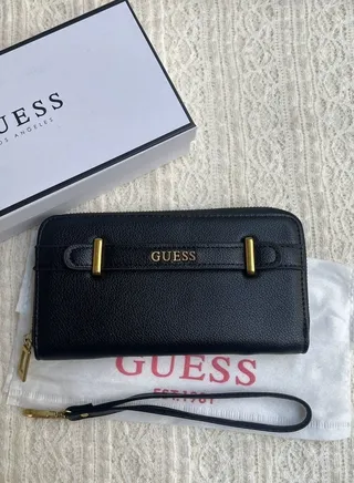 Large wraparound zip wallet 
