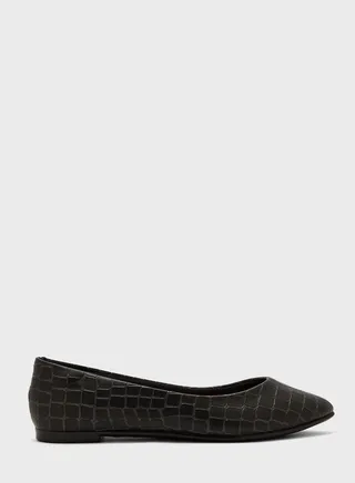 Pointed Toe Ballerinas 