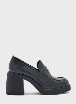 Nota Slip Ons 