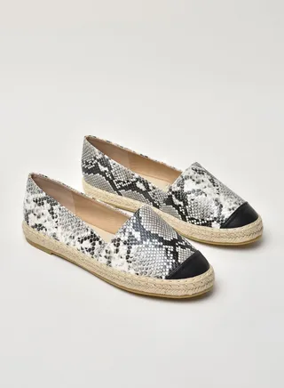 Animal Printed Slip-On Espadrille Shoes White/Black 
