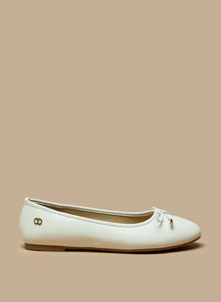 Women Solid Round Toe Ballerina Shoes with Bow Applique