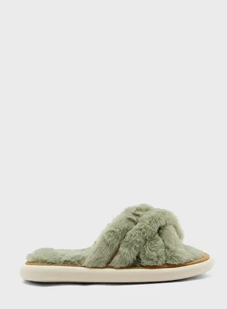 Triple Crossover Fluffy Bedroom Slipper