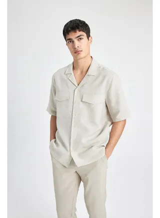 Man Smart Casual Relax Fit Resort Neck Woven Short Sleeve Shirt 