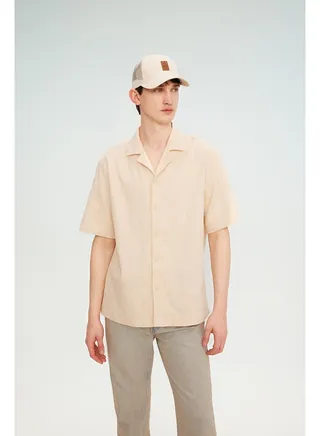 Man Relax Fit Apache Neck Woven Short Sleeve Shirt 