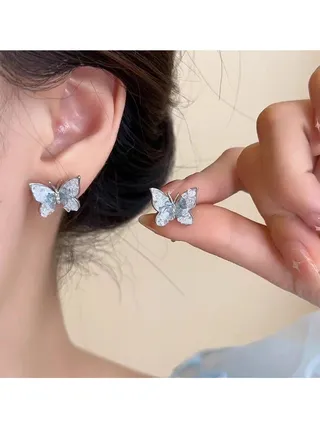Sophisticated Glamour: Crystal Butterfly Earrings925 silver needle. 