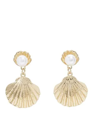 Clam Design Dangle Earrings 