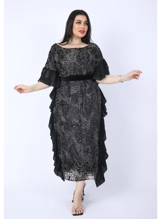 Maxi Dress  with text sleeves and a belt  on the waist, Black 