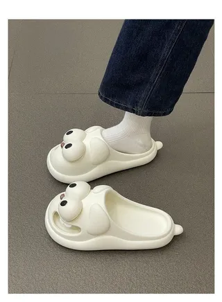 Wear Cute Big-Eyed Dog Platform Slippers Indoors And Outdoors In Summer 