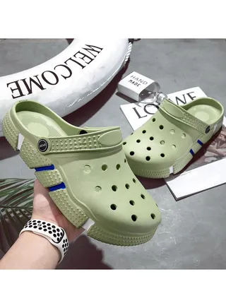 Wear Non Slip Lightweight Perforated Shoes For External Wear 