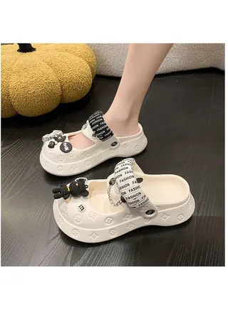 Wear Non Slip Lightweight Perforated Shoes For External Wear 