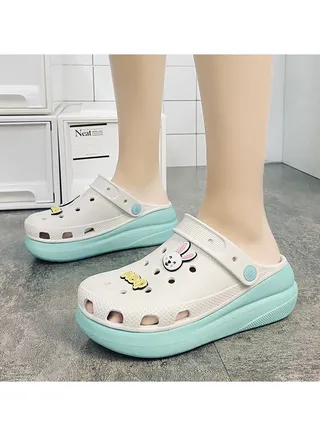 Wear Non Slip Lightweight Perforated Shoes For External Wear 