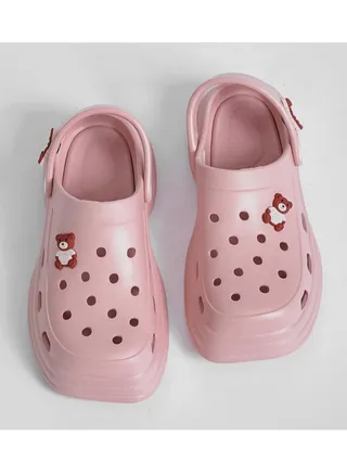 Wear Non Slip Lightweight Perforated Shoes For External Wear 