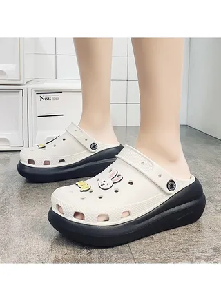 Wear Non Slip Lightweight Perforated Shoes For External Wear 