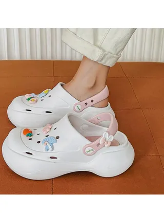 Wear Non Slip Lightweight Perforated Shoes For External Wear 