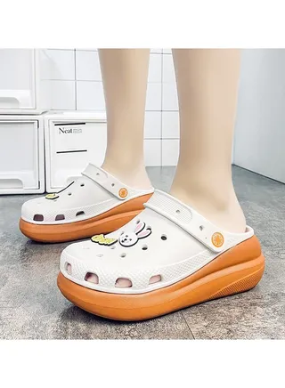 Wear Non Slip Lightweight Perforated Shoes For External Wear 