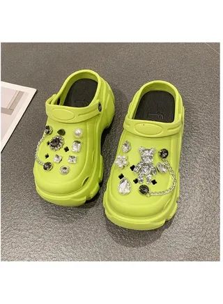 Wear Non Slip Lightweight Perforated Shoes For External Wear 