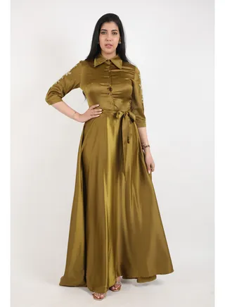 Maxi Dress made of soft satin with a belt on the waist 