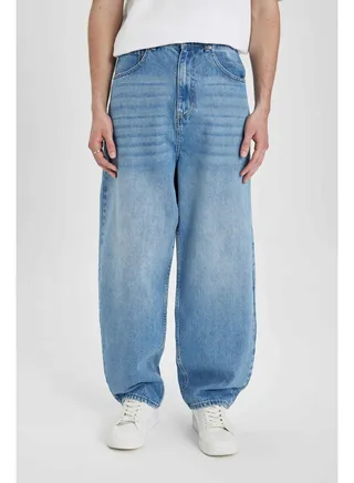Man Wide Baggy Fit Denim Trousers 