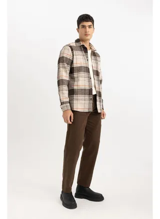 Man Straight Fit Woven Trousers 