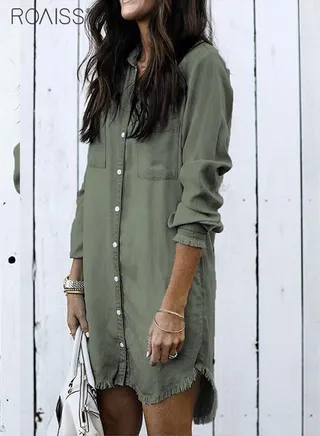 Women's Loose Casual Denim Shirt Fashion V-Neck Long Sleeve Shirt Button Closure Tassel Hem Light Basic Denim Shirt 