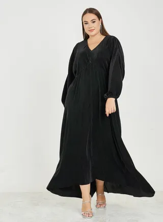 Plus Plisse Maxi Dress with Volume Sleeves 