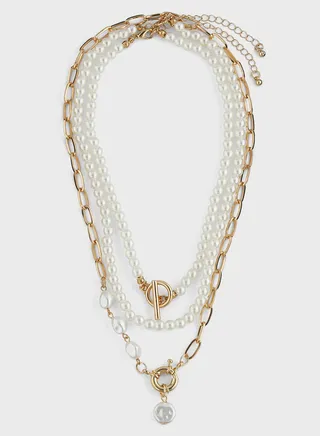 3 Layered Pearl Pendant Necklace 