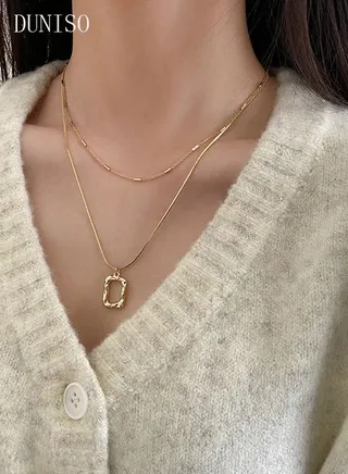 Elegant Gold Color Round Pendant Necklace Clavicle Chain for Women Jewelry Gift for Lover and Friend 