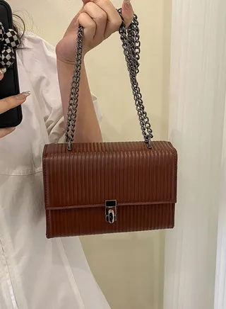Fashion Flap Ladies PU Leather Handbag for Women Striped Printed One Shoulder Cross-body Chain Bag for Commute Dating Travel Shopping Coffee 19 x 13 x 7.5 cm 